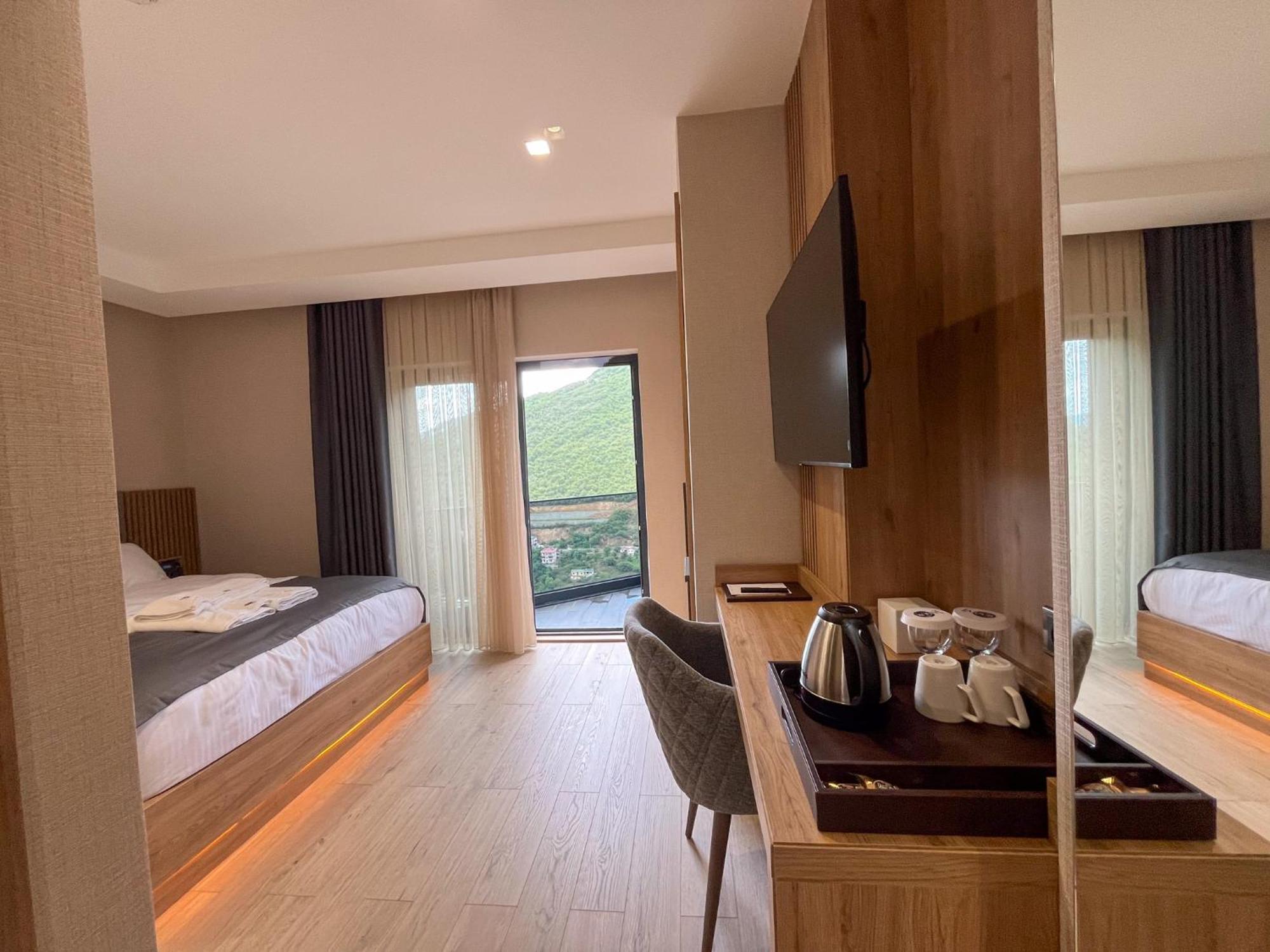 Ladur Resort Otel ทรับซอน ภายนอก รูปภาพ